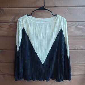 Vtg 1970s Black and White Abstract Accordion Top, by Hal Ferman, PCF Petites M/L